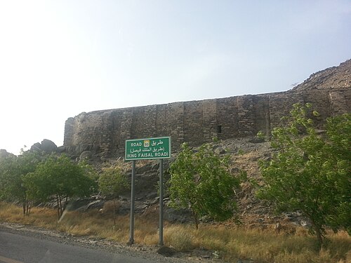 Stone cistern on the Darb Zubaydah